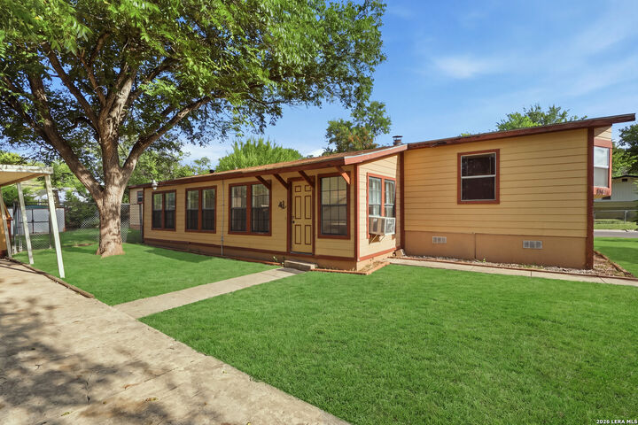 Property Photo:  8561 Braewick Dr  TX 78239 