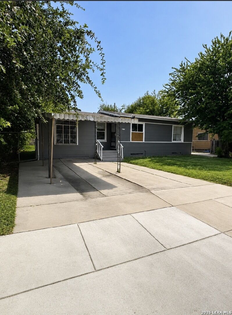 Property Photo:  111 Wake Forrest Dr  TX 78228 
