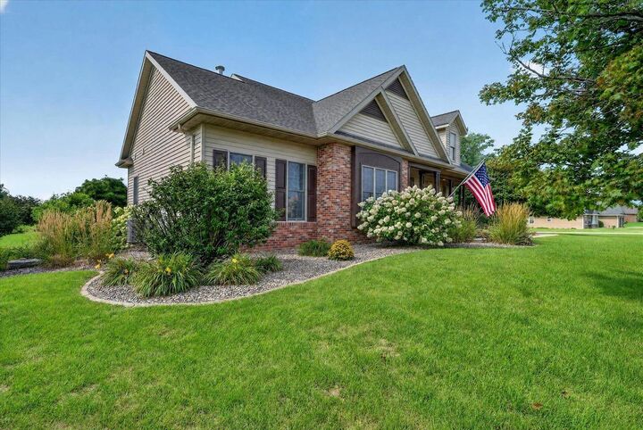 Property Photo: 4730 N Catawba Drive WI 53563