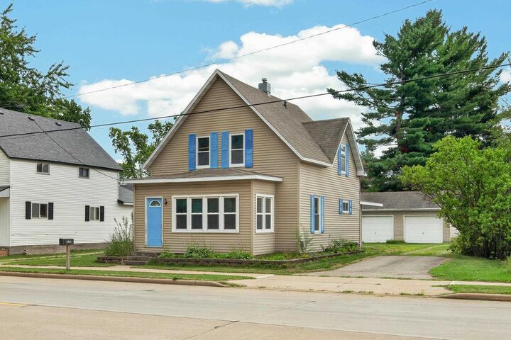 Property Photo:  525 W Bannerman Avenue  WI 54970 