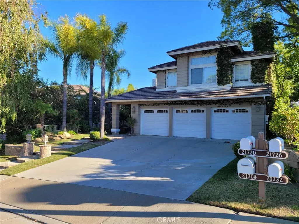 Property Photo:  21720 Don Gee Court  CA 91350 