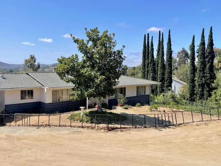 Property Photo: 3158 Mary Ln CA 92025