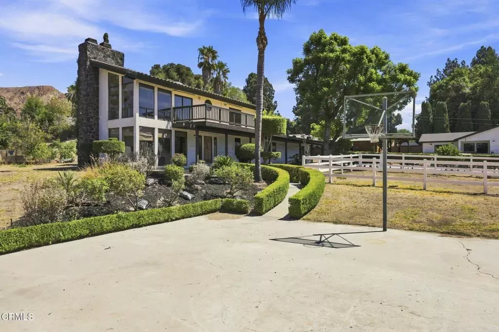 Property Photo:  11370 Brainard Avenue  CA 91342 