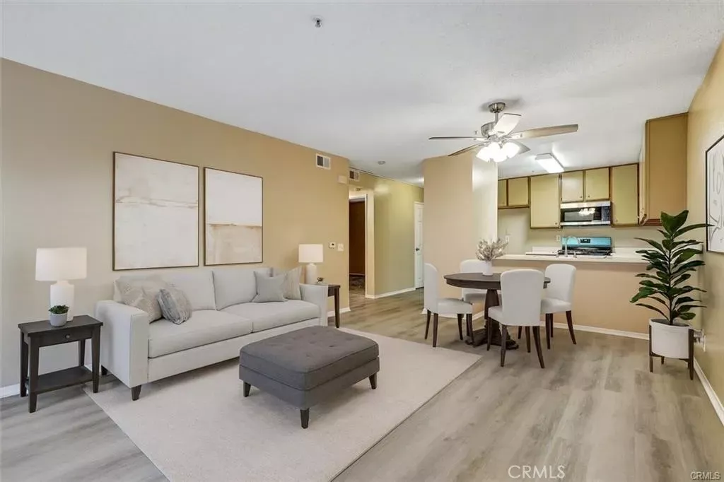 Property Photo: 450 E 4th Street 334 CA 92701