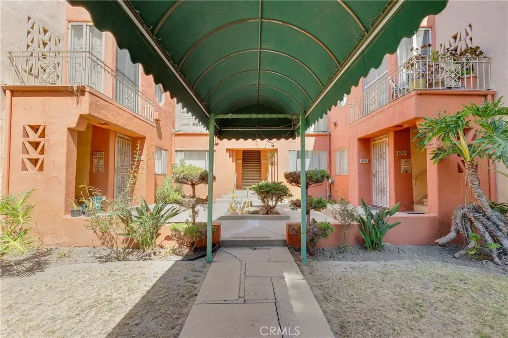 Property Photo:  4261 Leimert Boulevard  CA 90008 