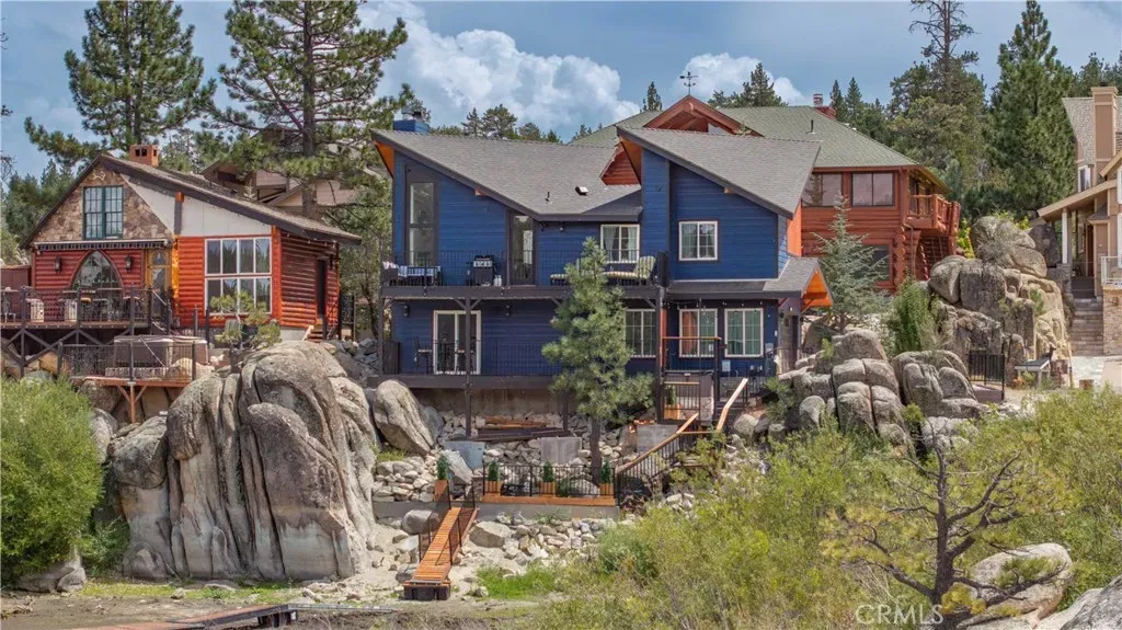 Property Photo:  808 Penninsula  CA 92315 