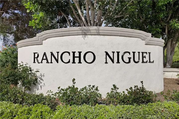 Property Photo:  28732 Calle Vista  CA 92677 