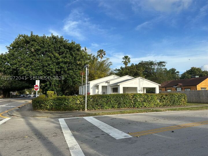 Property Photo:  382 NW 82nd St 382  FL 33150 