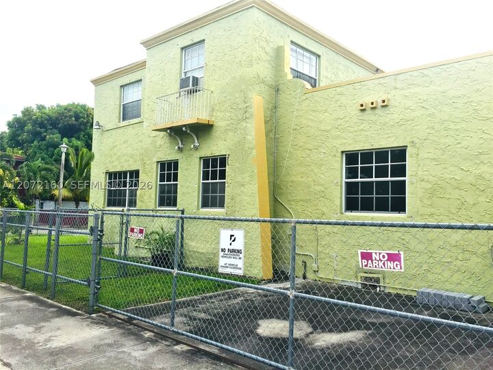 Property Photo:  1801 SW 10th St  FL 33135 