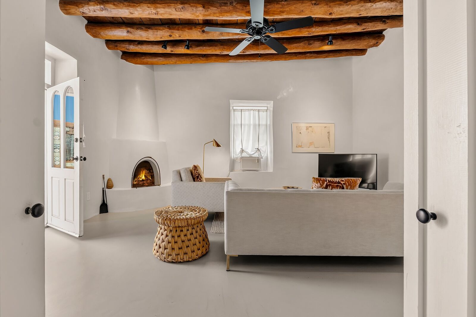 Property Photo:  447 Cerrillos Road 6  NM 87501 