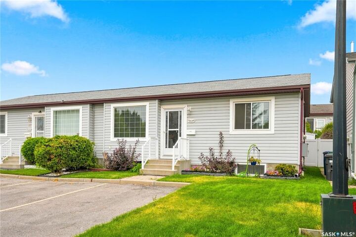 Property Photo: 143 Gropper Crescent 18 SK S7M 5W2