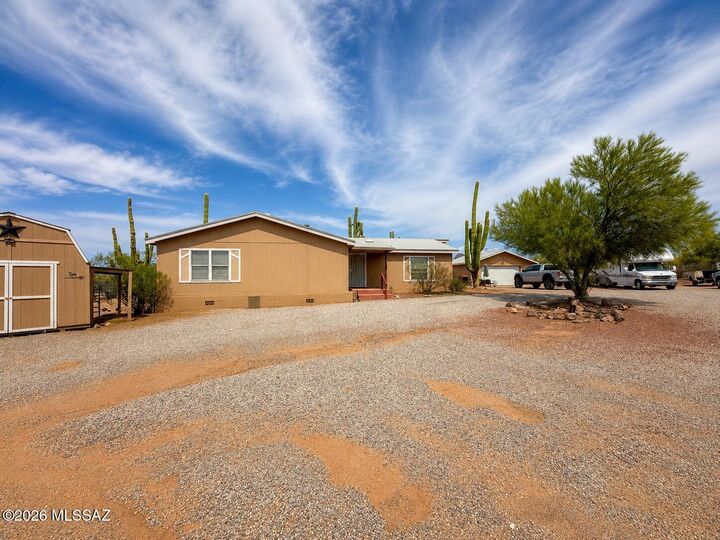Property Photo: 11938 W Grey Stone Loop AZ 85743