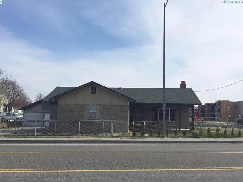 Property Photo: 408 N Volland WA 99336