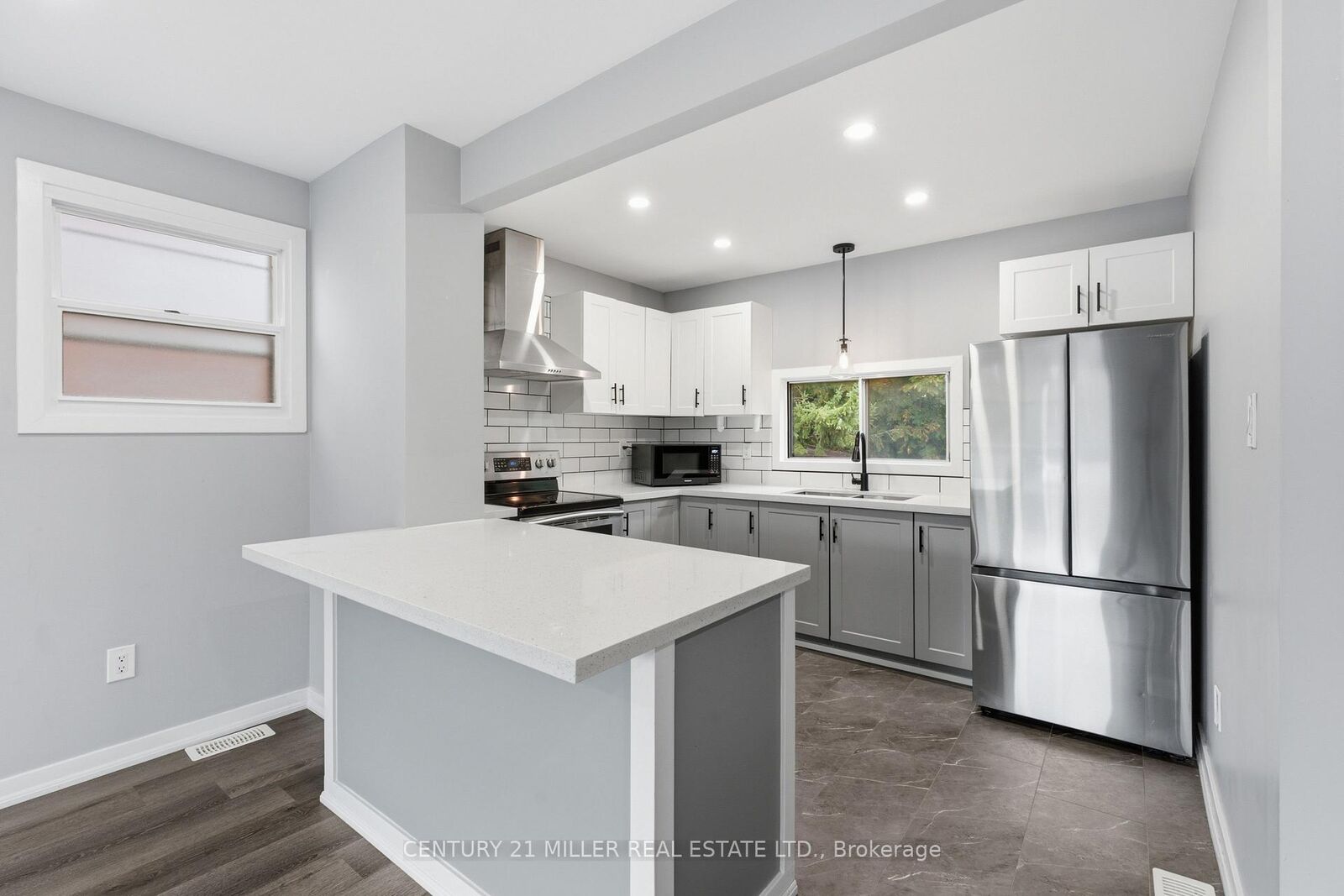Property Photo:  67 East 13th Street Main Floor  ON L9A 3Z4 