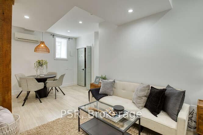 Property Photo:  51 Dupont Street E C  ON N2J 2G8 
