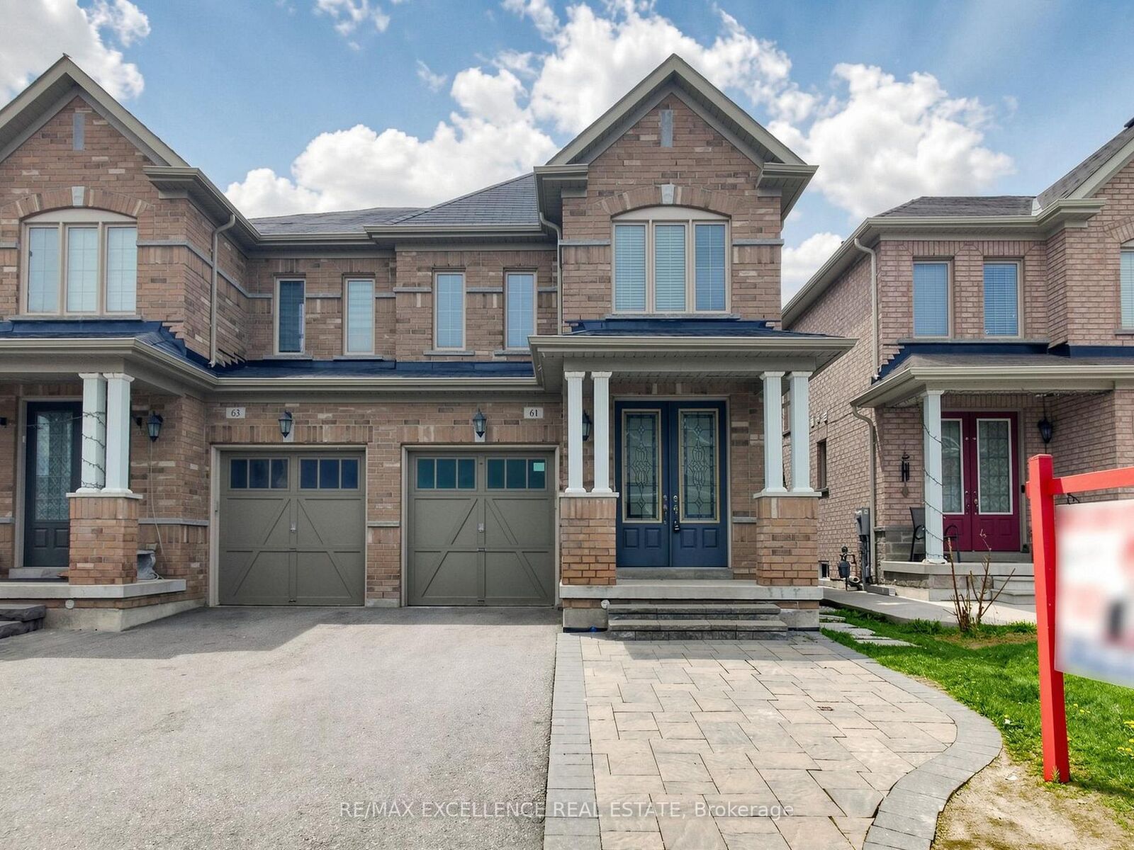 Property Photo: 61 Campwood Crescent ON L6P 3S8