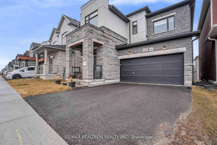 Property Photo: 135 Prairie Rose Drive ON L4S 0M8