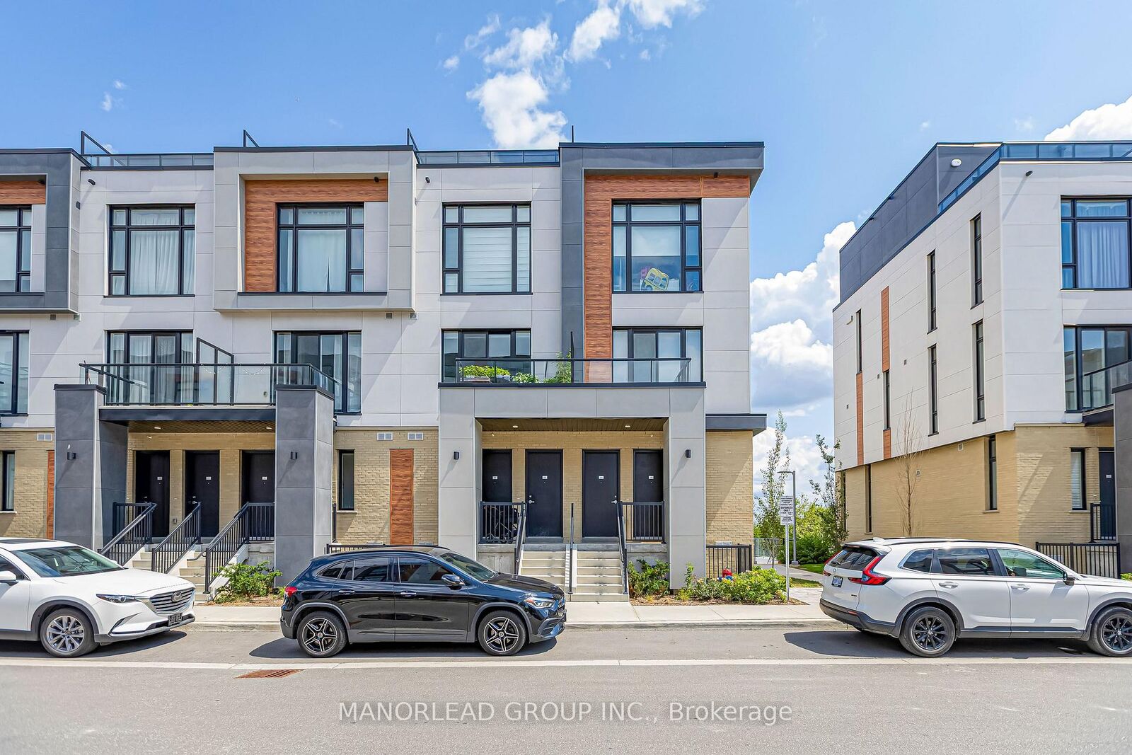 Property Photo: 9 Steckley House Lane 501 ON L4S 0N1