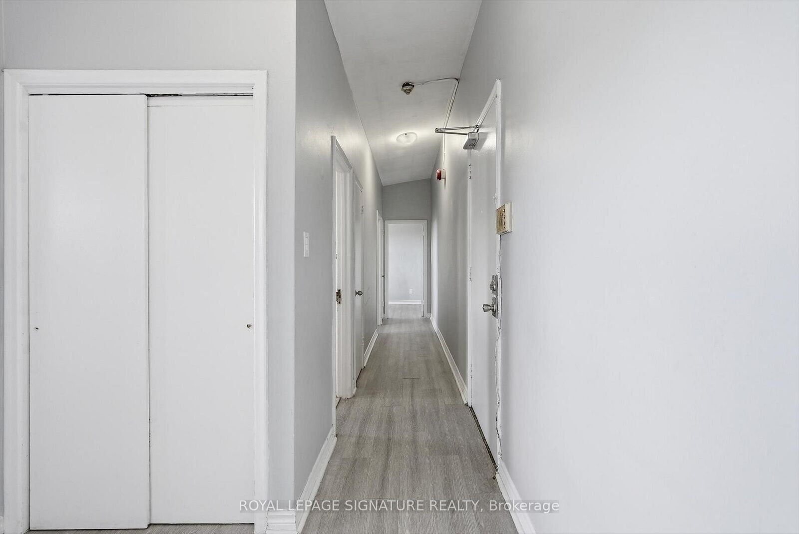 Property Photo:  49 Cuffley Crescent S 301  ON M3K 1X4 
