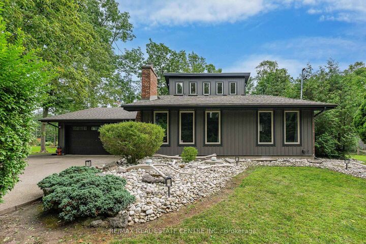 4905 Mapleview Crescent — photo 1