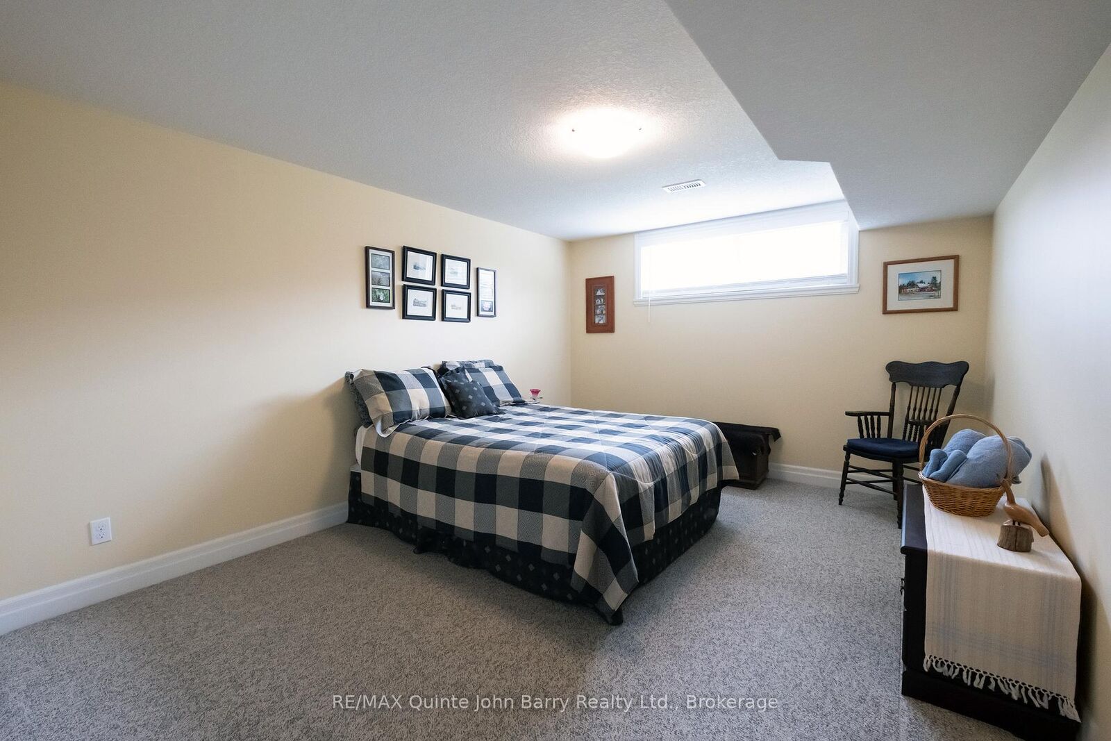 Property Photo: 49 McIntosh Crescent ON K8V 0G1