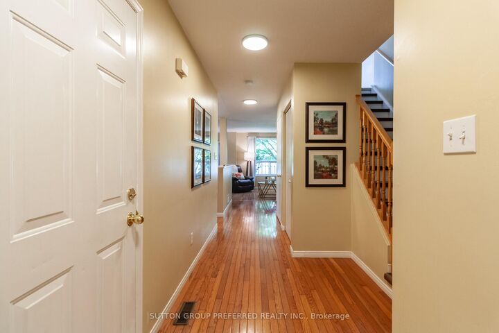 Property Photo: 907 Blacksmith Street ON N6H 5R5