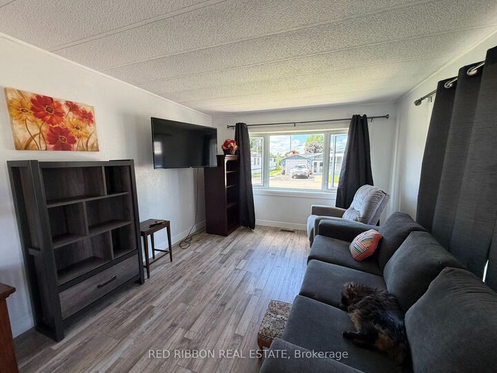 Property Photo: 16 Velma Street ON N7G 3L3