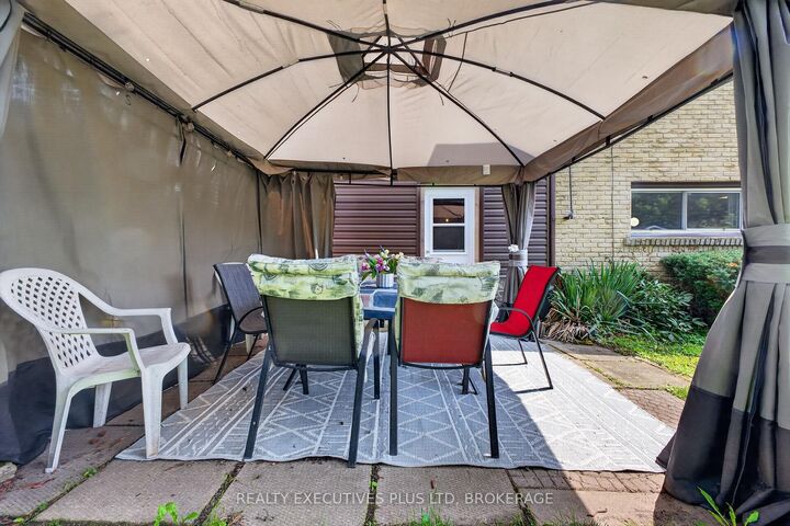 6245 Pitton Road — photo 1