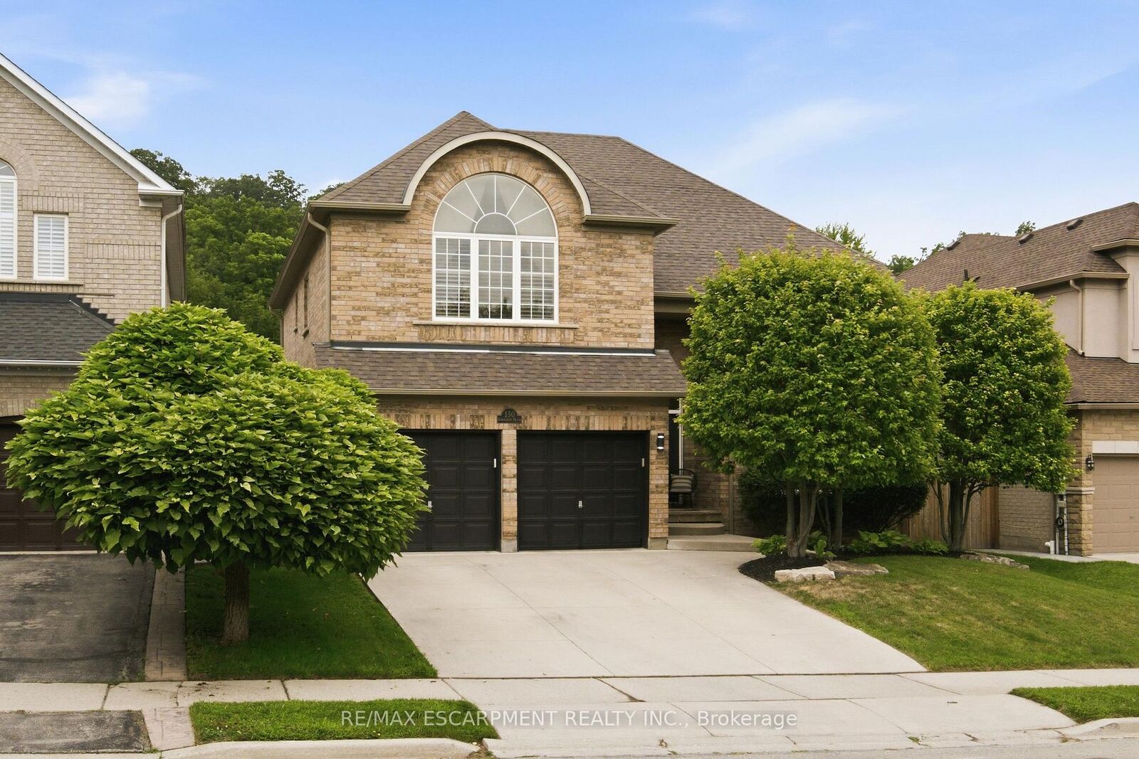 Property Photo: 150 Davidson Boulevard ON L9H 7N6