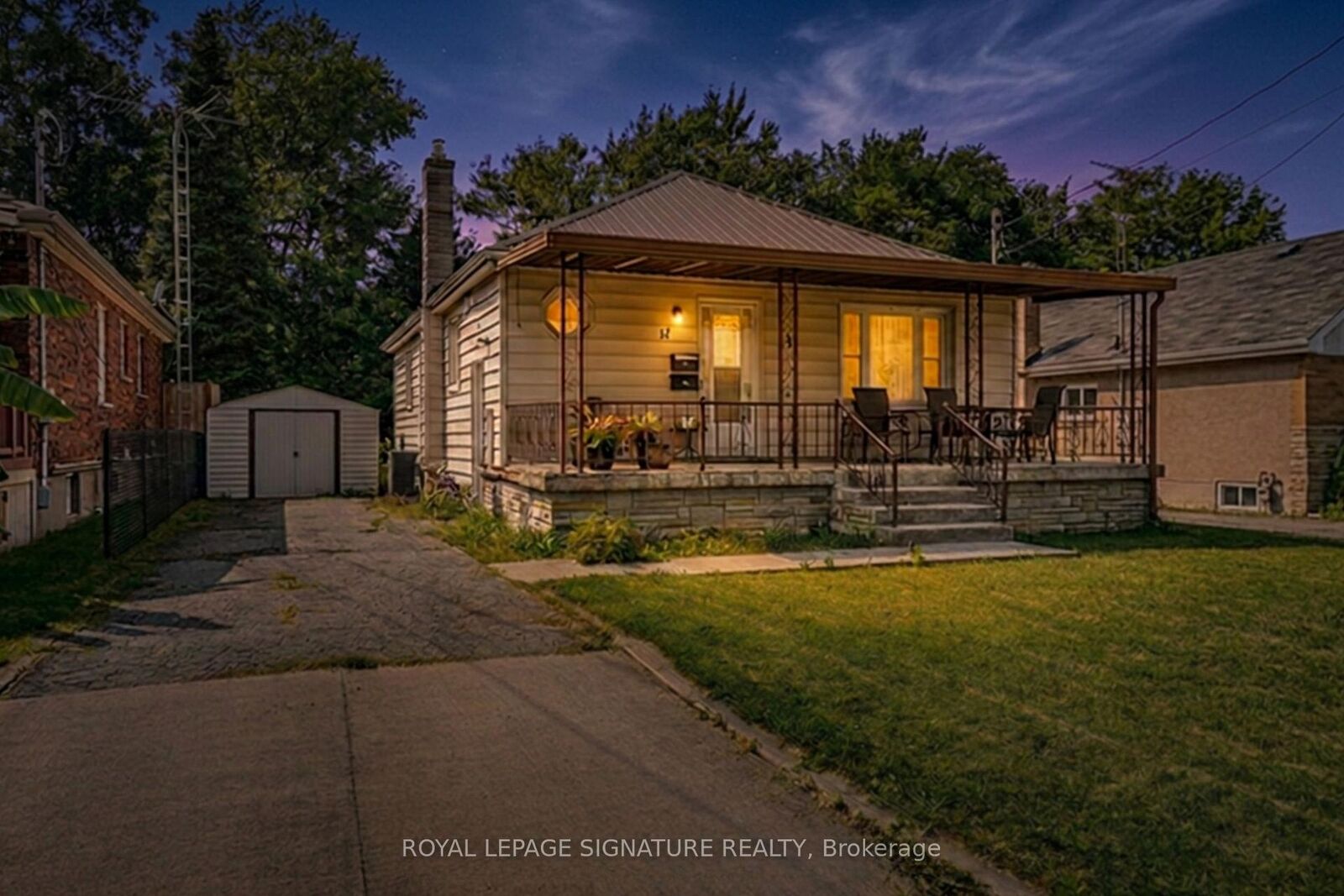 Property Photo: 17 Prestwick Avenue Bsmt ON L2P 2E5