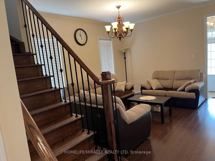Property Photo: 8 Sculptor Street ON L6P 3H5
