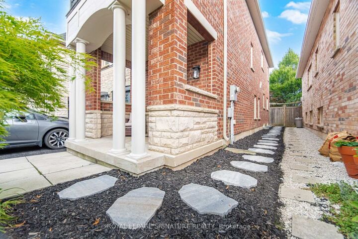 Property Photo: 3059 Ferguson Drive ON L7M 0G6
