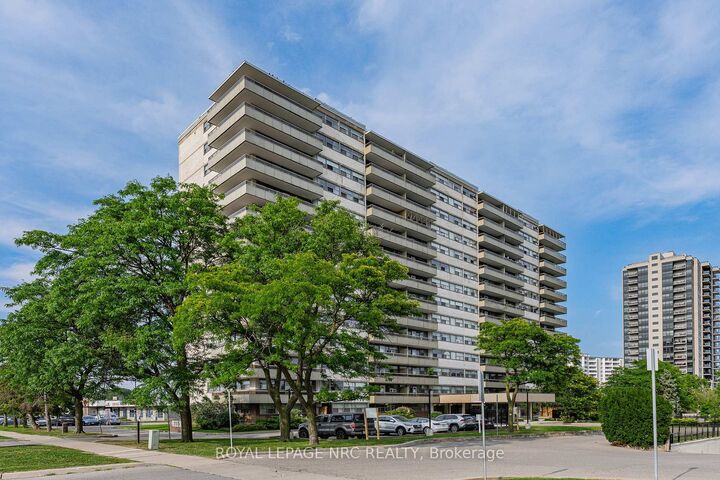 Property Photo: 215 Glenridge Avenue 1510 ON L2T 3J7