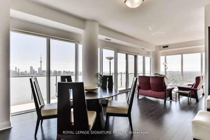 Property Photo:  65 St Mary Street 4002  ON M5S 0A6 