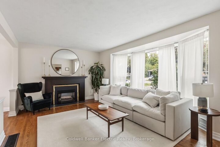 Property Photo:  326 Cochrane Street  ON L1N 5J3 
