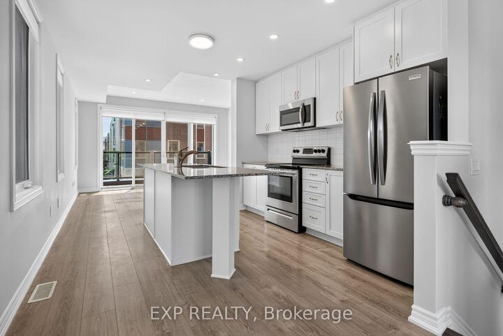 Property Photo: 1440 Hemlock Road ON K1K 4B9