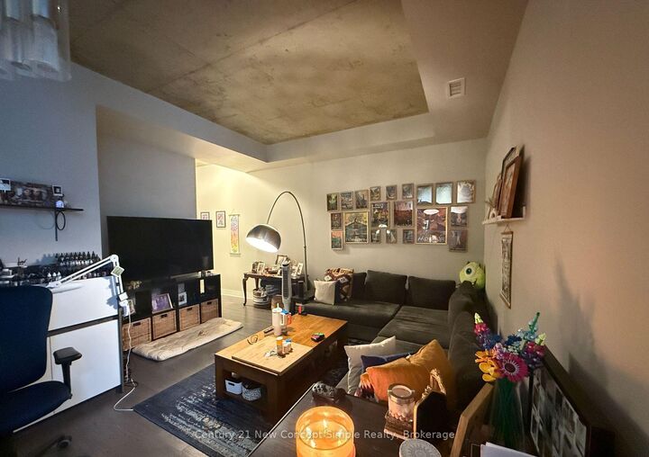 Photo de la propriété:  399 Adelaide Street W 305  ON M5V 1S4 
