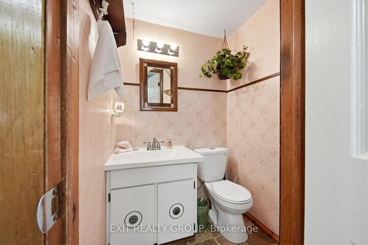 291 Tuftsville Road — photo 1