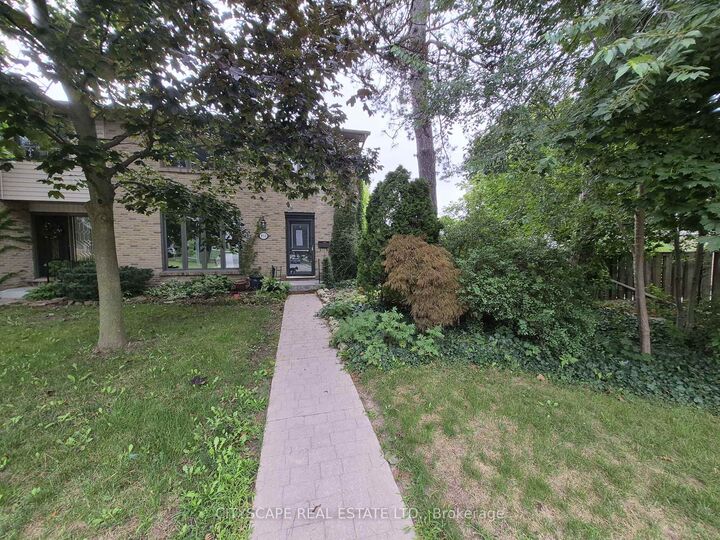 Property Photo: 850 Berkshire Drive 8 ON N6J 3S7