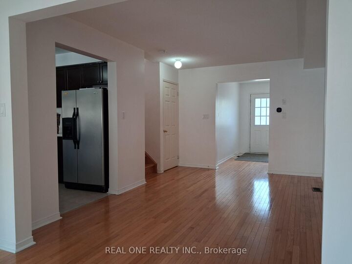 Property Photo: 68 Maffey Crescent ON L4S 0A7
