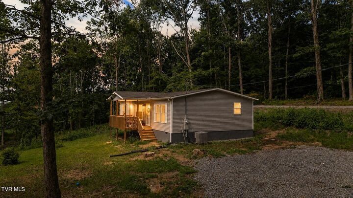 Property Photo:  370 Pritchard Road  TN 37681 