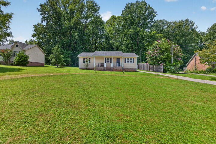 Property Photo: 1763 Eastlake Dr TN 38506