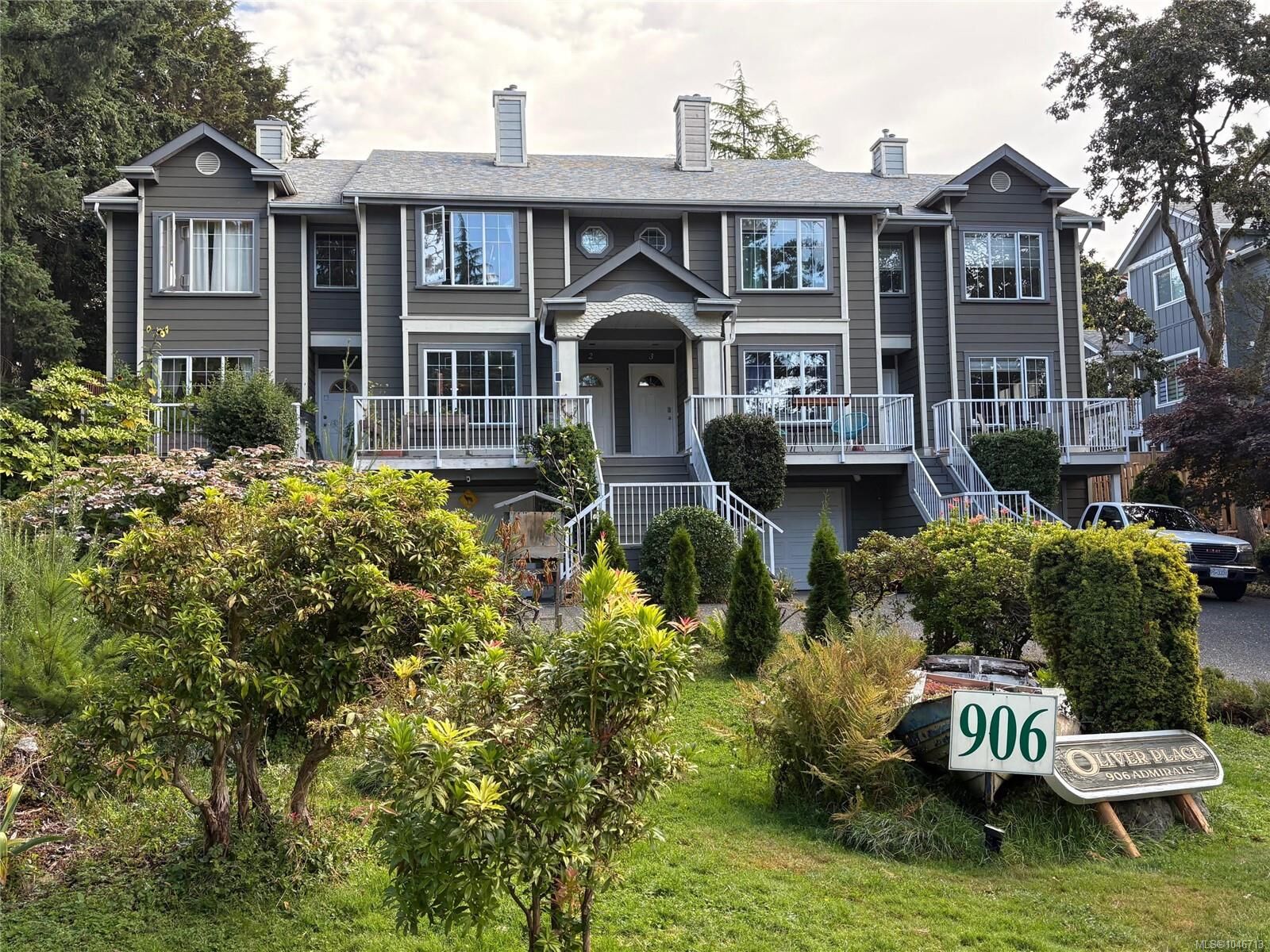 Property Photo: 906 Admirals Rd #2 BC V9A 2P4