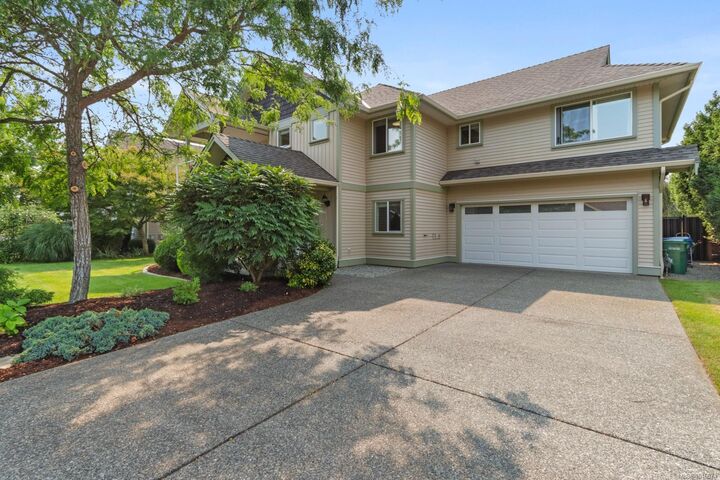 Property Photo: 595 Sarum Rise Way BC V9R 7E5