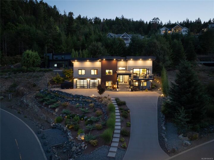 Property Photo: 7481 Copley Ridge Dr BC V0R 2H0