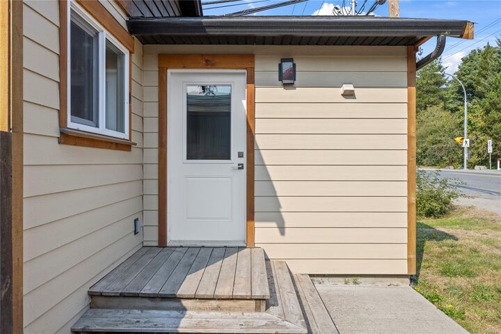 Property Photo: 2228 Alberni Hwy BC V0R 1M0