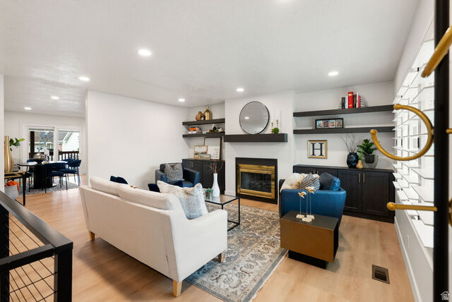 Property Photo: 633 E 1260 N UT 84341