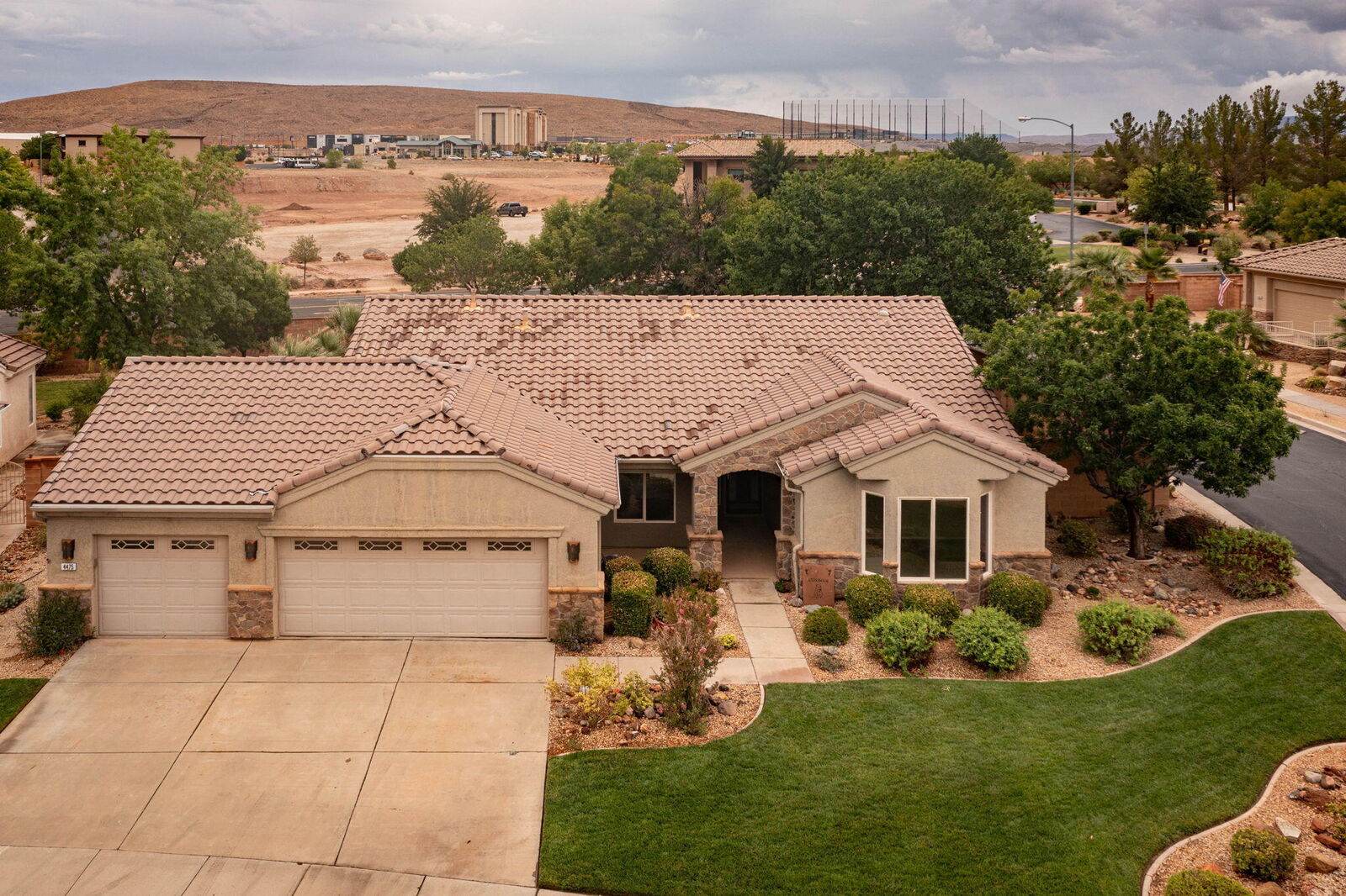 Property Photo:  4475 S Round Hill Dr  UT 84790 