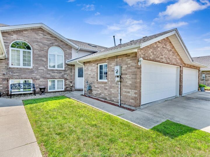 89 Peter Avenue — photo 1