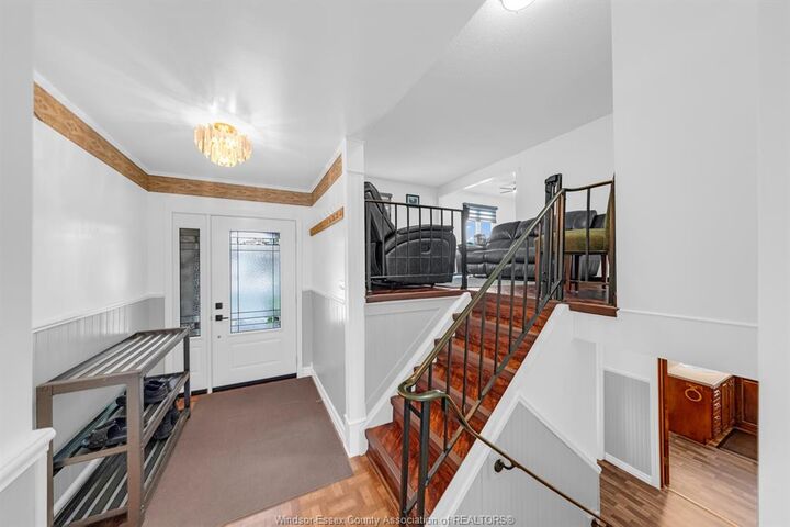 Property Photo: 46 Plumbrook Drive ON N8H 4K9